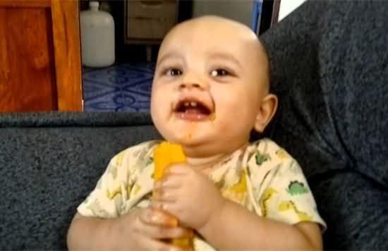 宝宝吃水果弄的污渍洗不掉咋办,宝宝吃水果衣服上的水果汁洗不掉