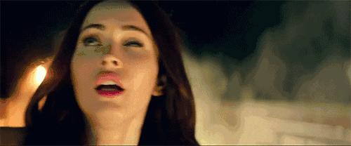 坑坑洼洼的月球表面像什么,坑坑洼洼的月球表面