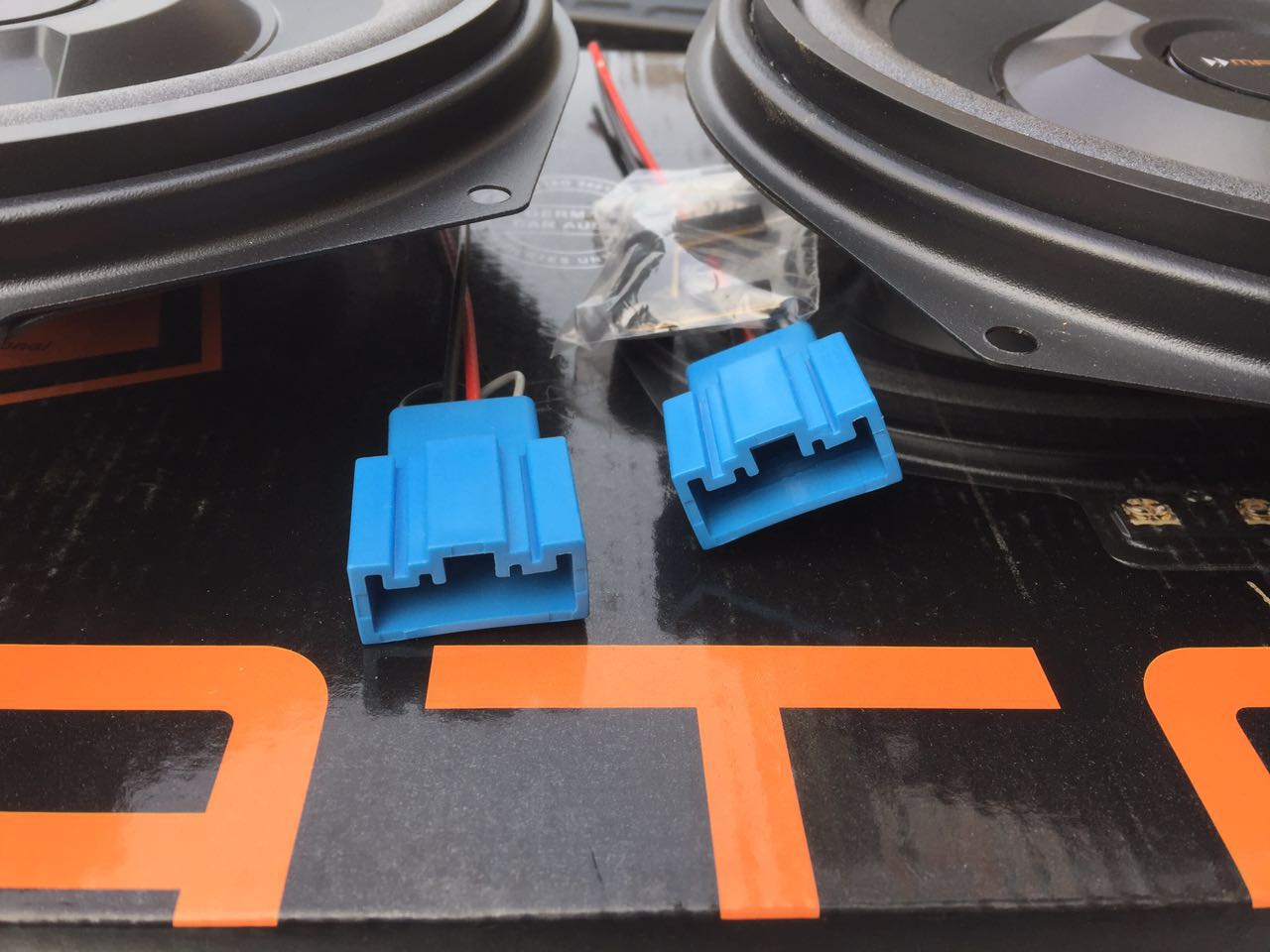 周口宝马x1音响改装案例,宝马原车音响可以改其他车吗