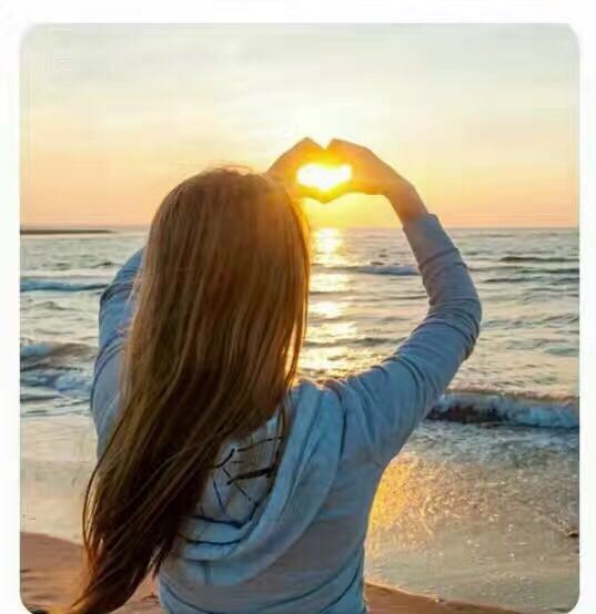 女孩子爱美很正常,女孩子爱美要从小培养