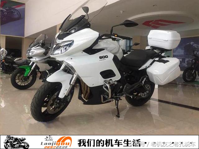 贝纳利黄巡600和春风国宾650哪个好,春风国宾650tr-g和贝纳利黄巡600