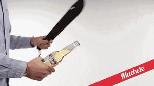 牙开瓶盖是怎样的风彩——潇洒不羁