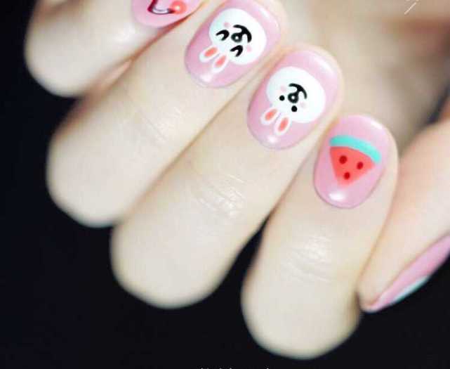 萌萌，站起来？萌萌只属于兔兔美甲的，有证据呢