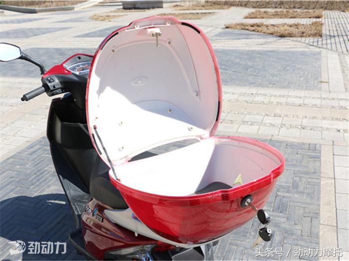 你没看错，5500元就能买一辆125毫升排气量的踏板车