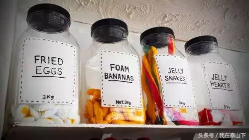 英国姑娘专门卖“假货”（针织品）的便利店