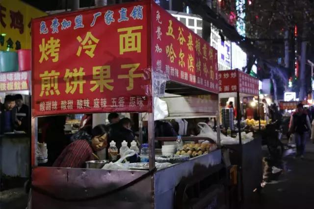 每一个与鱼化寨国际有染的人，都曾对这个小香港有难以言表的热忱