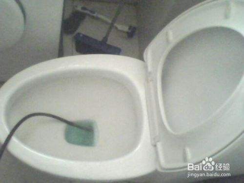 菜盆地漏堵塞最快的疏通方法,厕所地漏堵了怎么办妙招