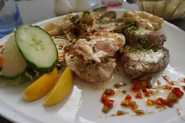 毛里求斯，拿水壶换保时捷的天堂