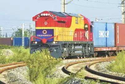 找代购弱爆了！郑州主播来成都清空“洋货购物车”