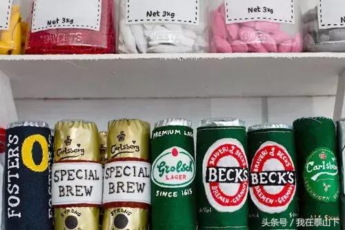 英国姑娘专门卖“假货”（针织品）的便利店