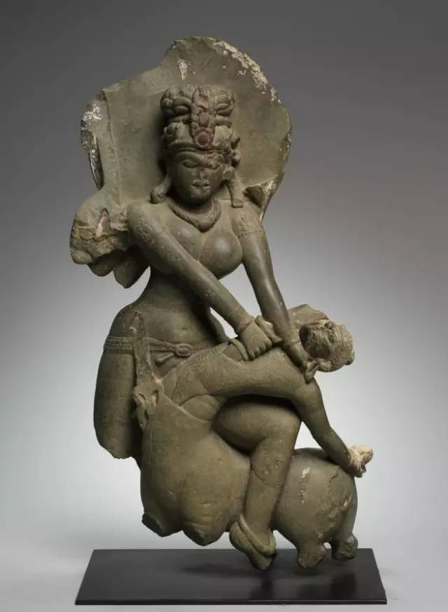 35年前，安思远一枪打的世界最大东亚收藏究竟有多牛？｜王翰驰