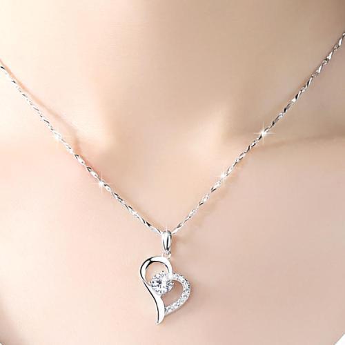 粗脖子适合什么配饰,脖子粗短怎么办怎么练