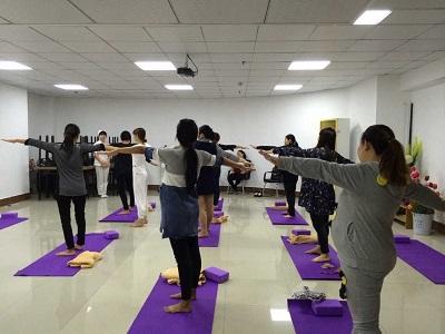 预产期到了还没生妈妈很着急,预产期过了孩子还没生有什么办法