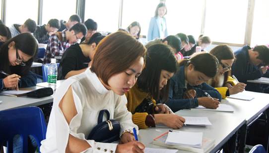 哪一类人适合留学,适合学习商务英语的美剧