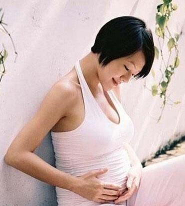 女星孕照差距大,女星的孕照