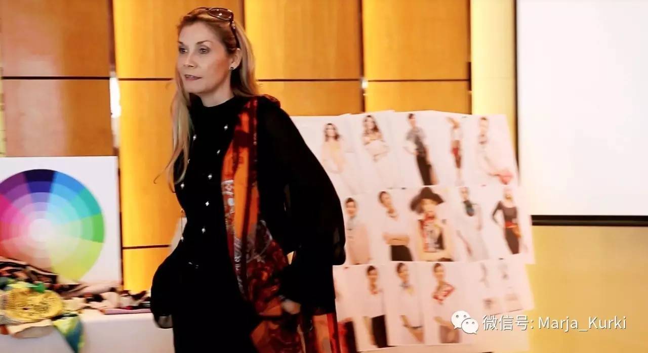 外交官夫人告诉你可以没有名牌包，但这个单品不能少！