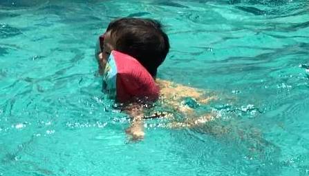 宝宝旅游关注事项有哪些呢 (旅行中如何保障孩子的安全和健康)