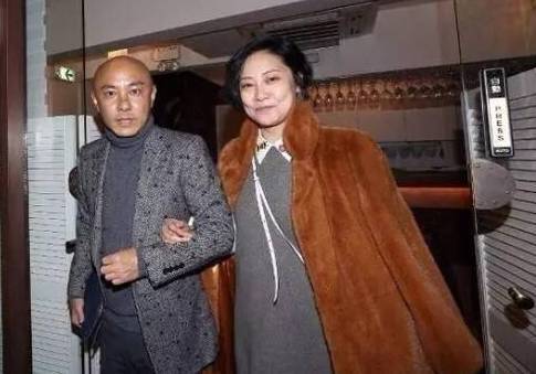 张卫健与张茜的感情,张卫健和张茜年轻时候照片