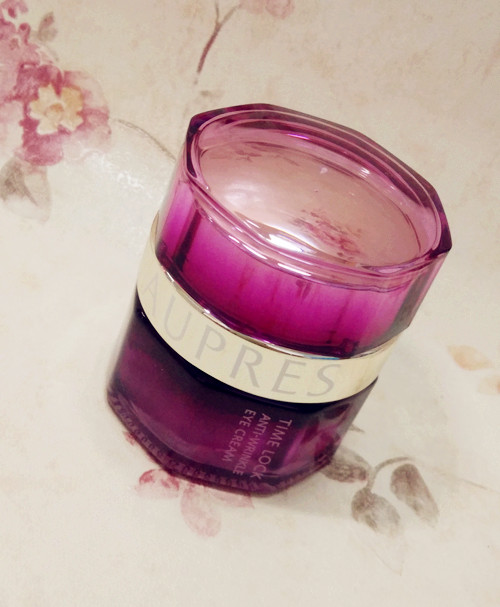 欧珀莱青春定格,欧珀莱照片