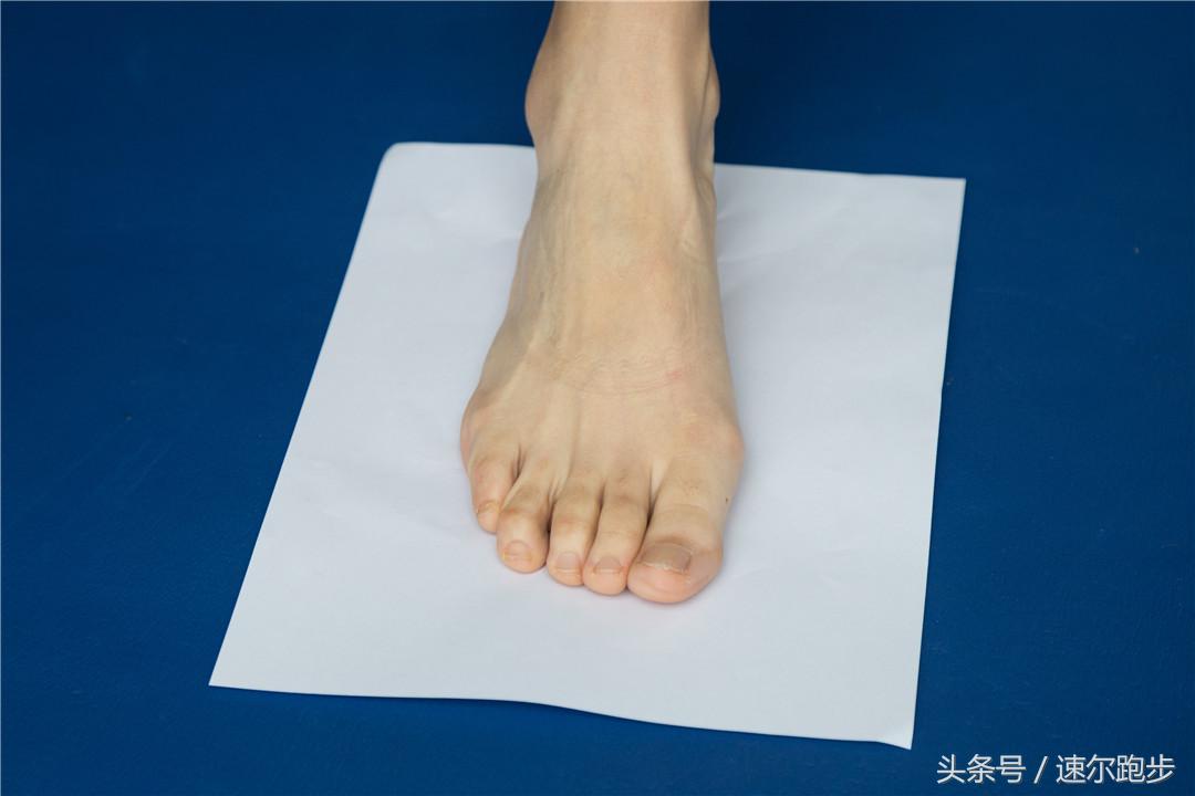 偏小的鞋怎么选码,鞋子怎么选尺码大码太松小码顶脚