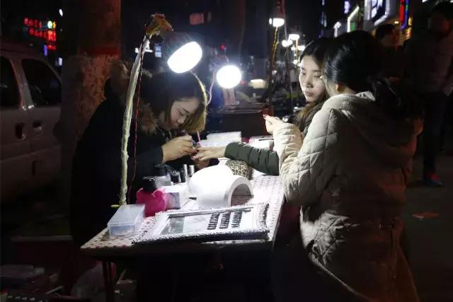 每一个与鱼化寨国际有染的人，都曾对这个小香港有难以言表的热忱