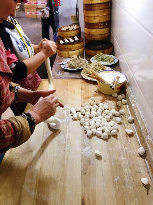 西安人眼中的回民街,西安回民街真的值得一去吗