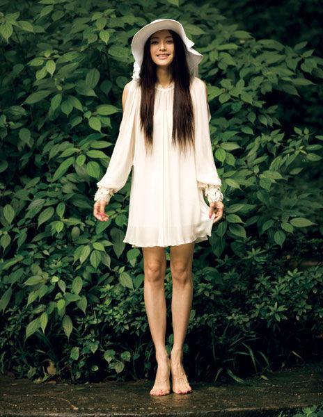 秦岚安以轩,秦岚鞋子