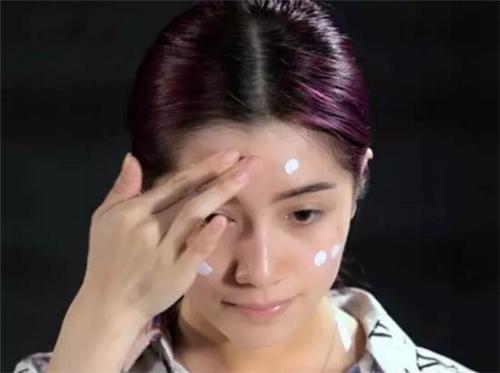 bb霜的正确使用方法用不用定妆粉,bb霜正确使用方法
