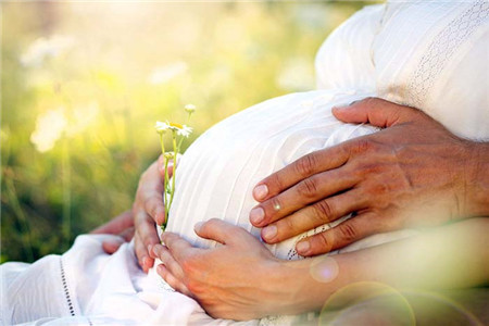 孕妇缺氧胎儿也会缺氧吗,孕早期孕妇缺氧会导致胎儿缺氧吗