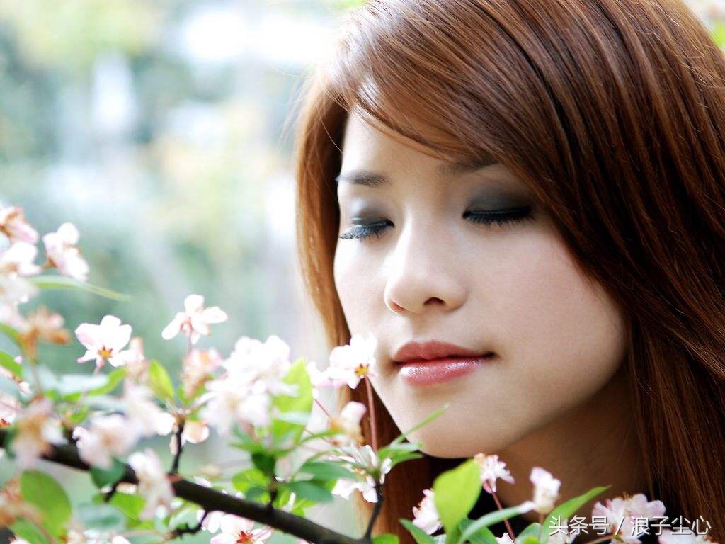 杨柳枝，美人痣，树下情：春天的气息