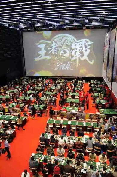 10日游戏热点：王者荣耀：弄拙成巧？当看到队友选鲁班那一刻，心态依然崩了