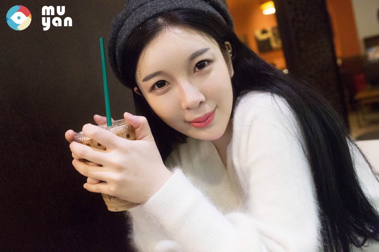 独家对话｜歌手莫莫，主播界的拼命三娘