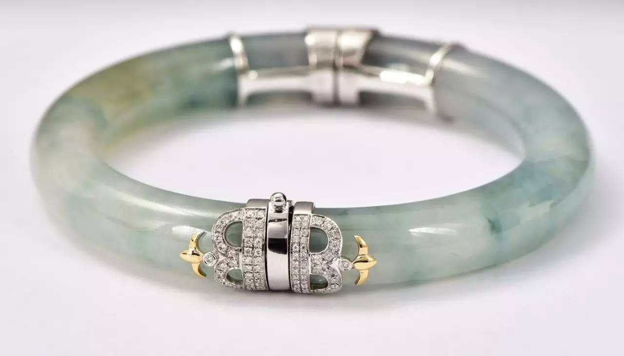 摔坏的手镯怎么修复,手镯摔坏了是不是不想补好