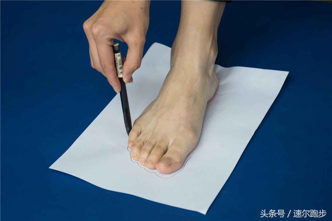 偏小的鞋怎么选码,鞋子怎么选尺码大码太松小码顶脚