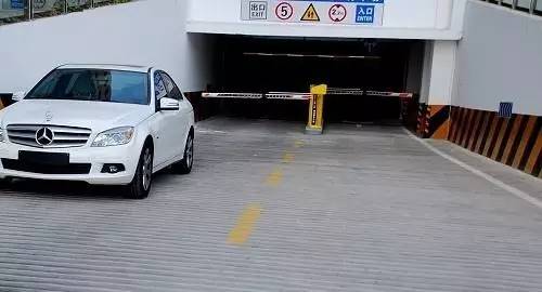 总是停不好车,如何解决停车位难问题及对策实例