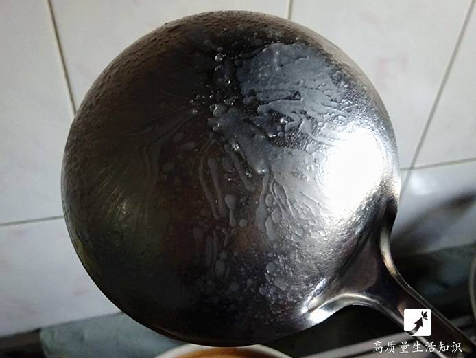 鸡汤炖好后浮油太多咋办,鸡汤去油效果最好的方法