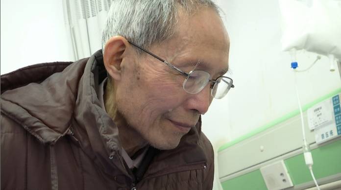 老教师深情呼唤，昏迷数月老伴奇迹苏醒