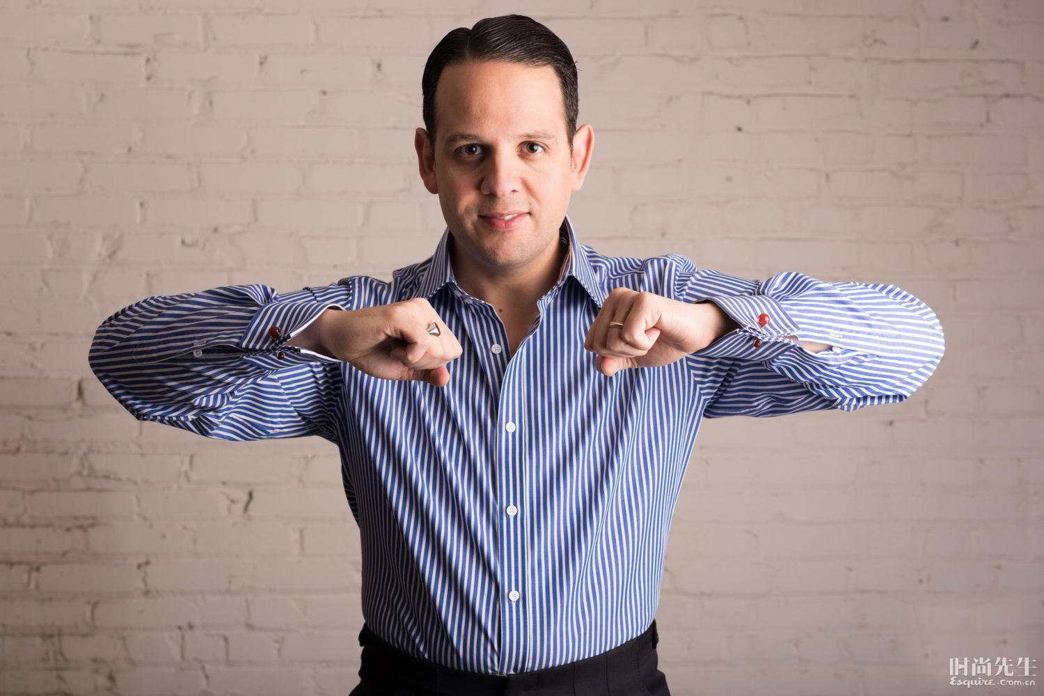 休闲衬衫塞裤子里的技巧,衬衫该怎么塞进裤子