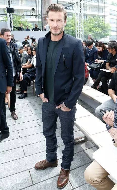 换季买衣服别盲目跟风,换季首选不是买衣服