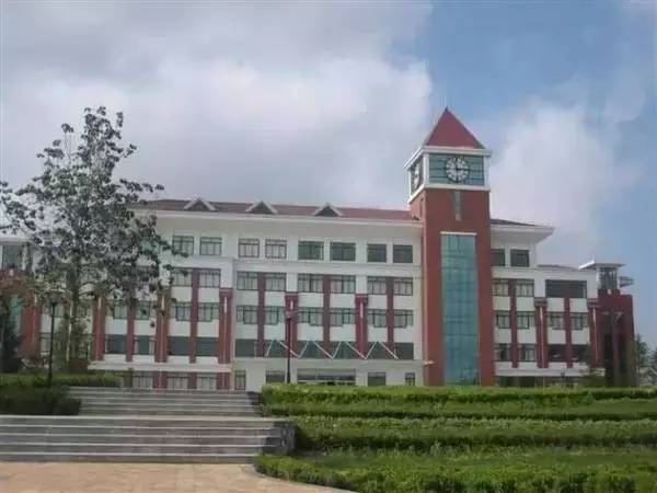 青岛最老的中学,青岛市内有几个百年学校