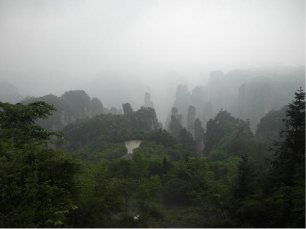 张家界风景太美下雨天却看不清,张家界下雨天哪里好玩