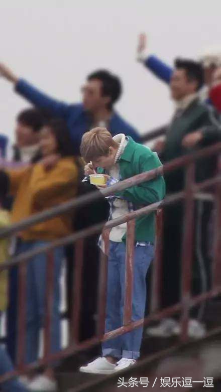 赵丽颖鹿晗热巴稳坐“吃货”宝座，她紧随其后却让网友接受不了