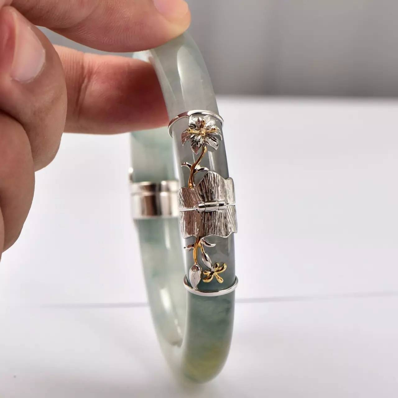 摔坏的手镯怎么修复,手镯摔坏了是不是不想补好