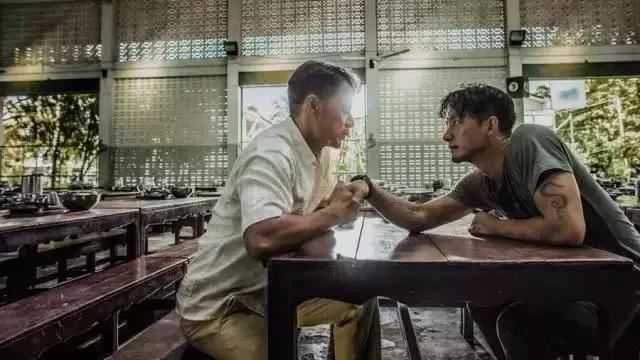 黄轩关心文咏珊,黄轩burberry