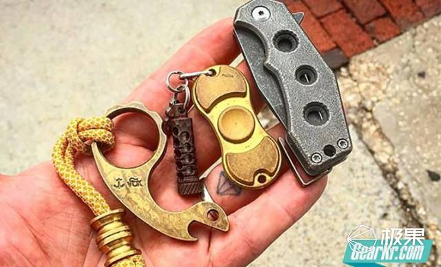 指尖陀螺一般转多久,指尖陀螺拆解过程