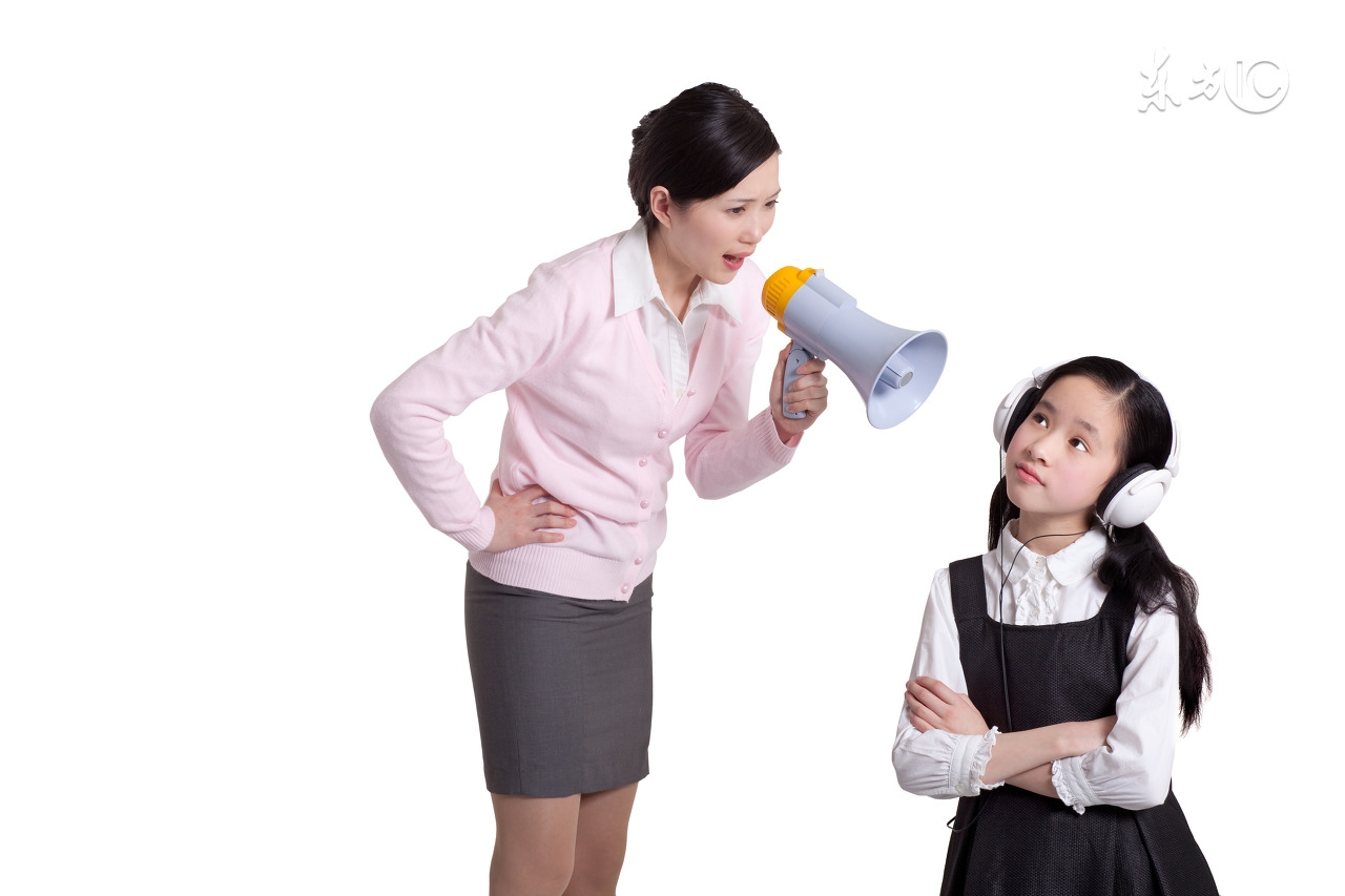 “你说朝东，他偏要朝西”——倔强的“轴”孩子怎么教