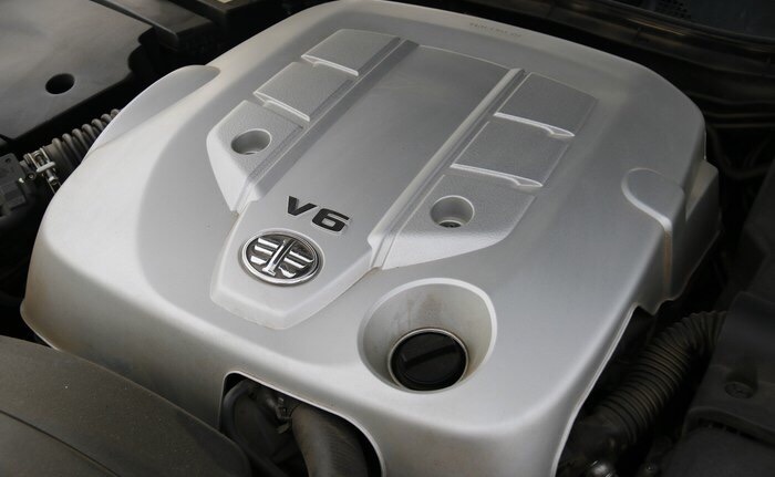 红旗盛世高档汽车,2016款一汽红旗盛世手动挡