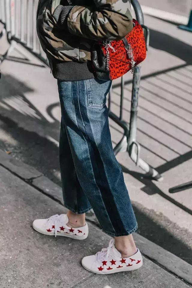 小白鞋什么时候流行的,最近流行哪些小白鞋女