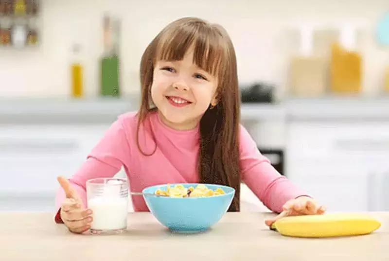 儿童突然耳朵痛肚子痛,吃饭左边耳疼痛是怎么治