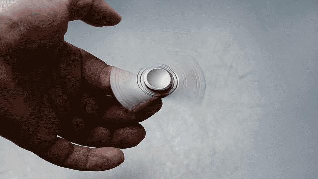 指尖陀螺一般转多久,指尖陀螺拆解过程